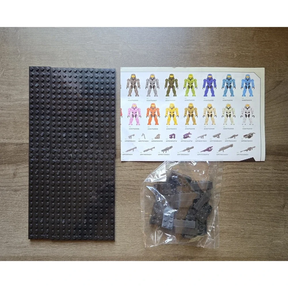 Halo Mega Bloks Spartan Tribute Pack Special Edition 20 Mini Figures Complete